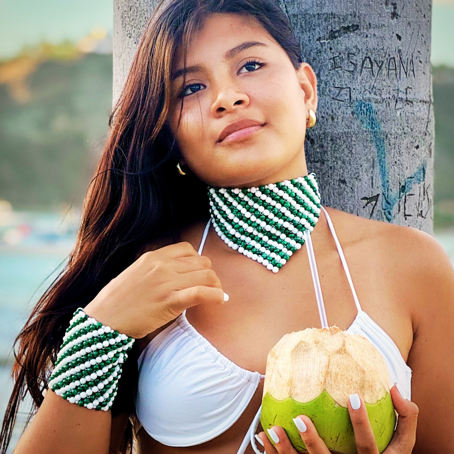 SAHARA S12 Choker in Malachite + White Shell