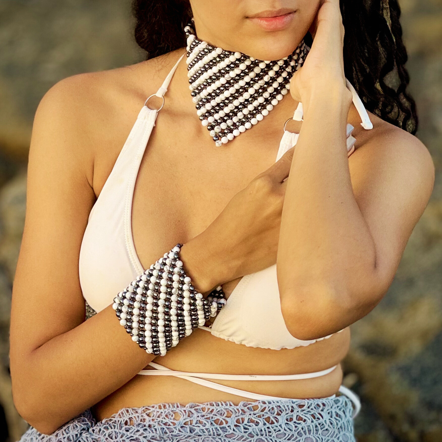 SAHARA S10 Bracelet in Howlite + Hematite