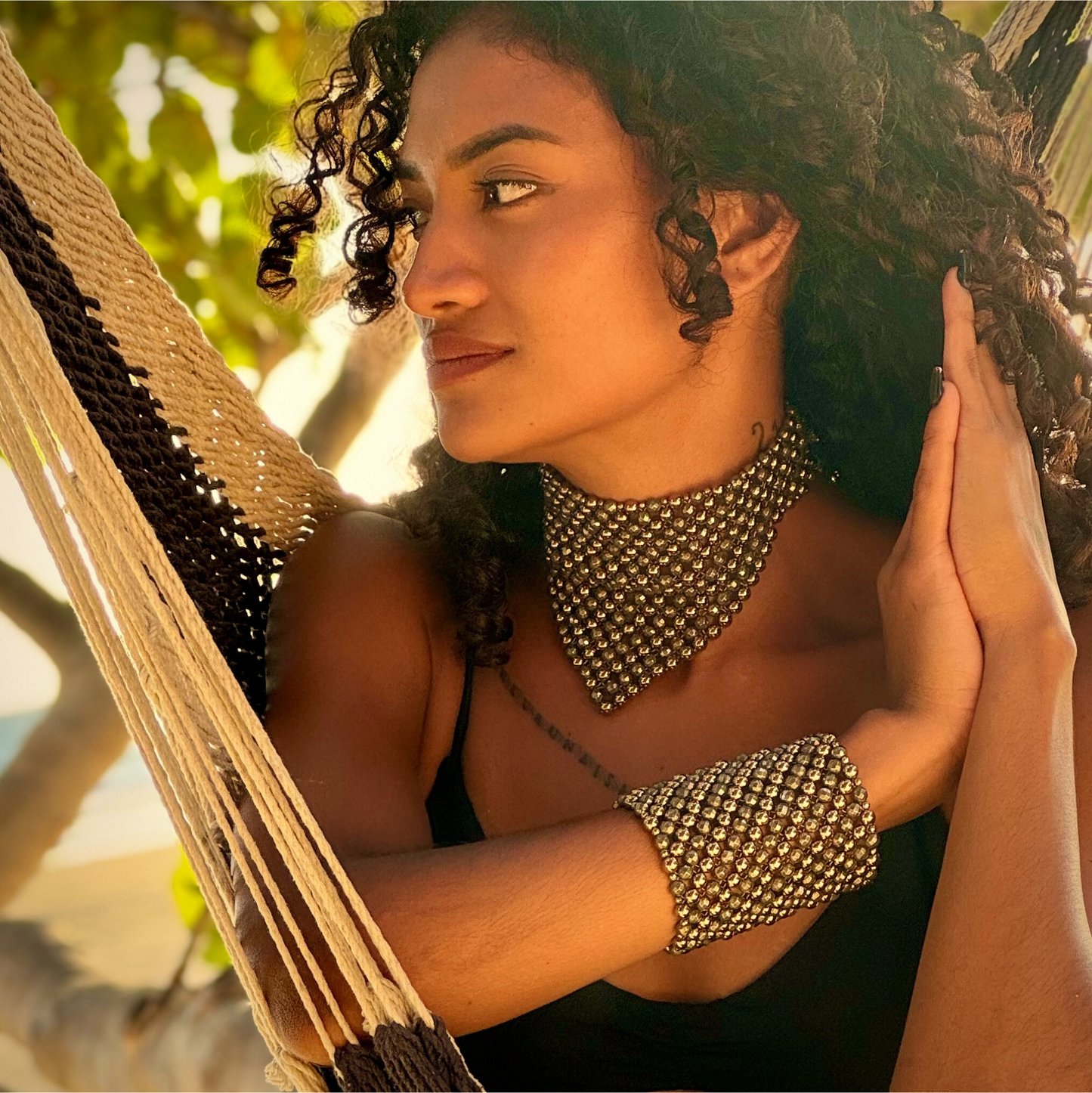 SAHARA S12 Choker in Pyrite + Gold