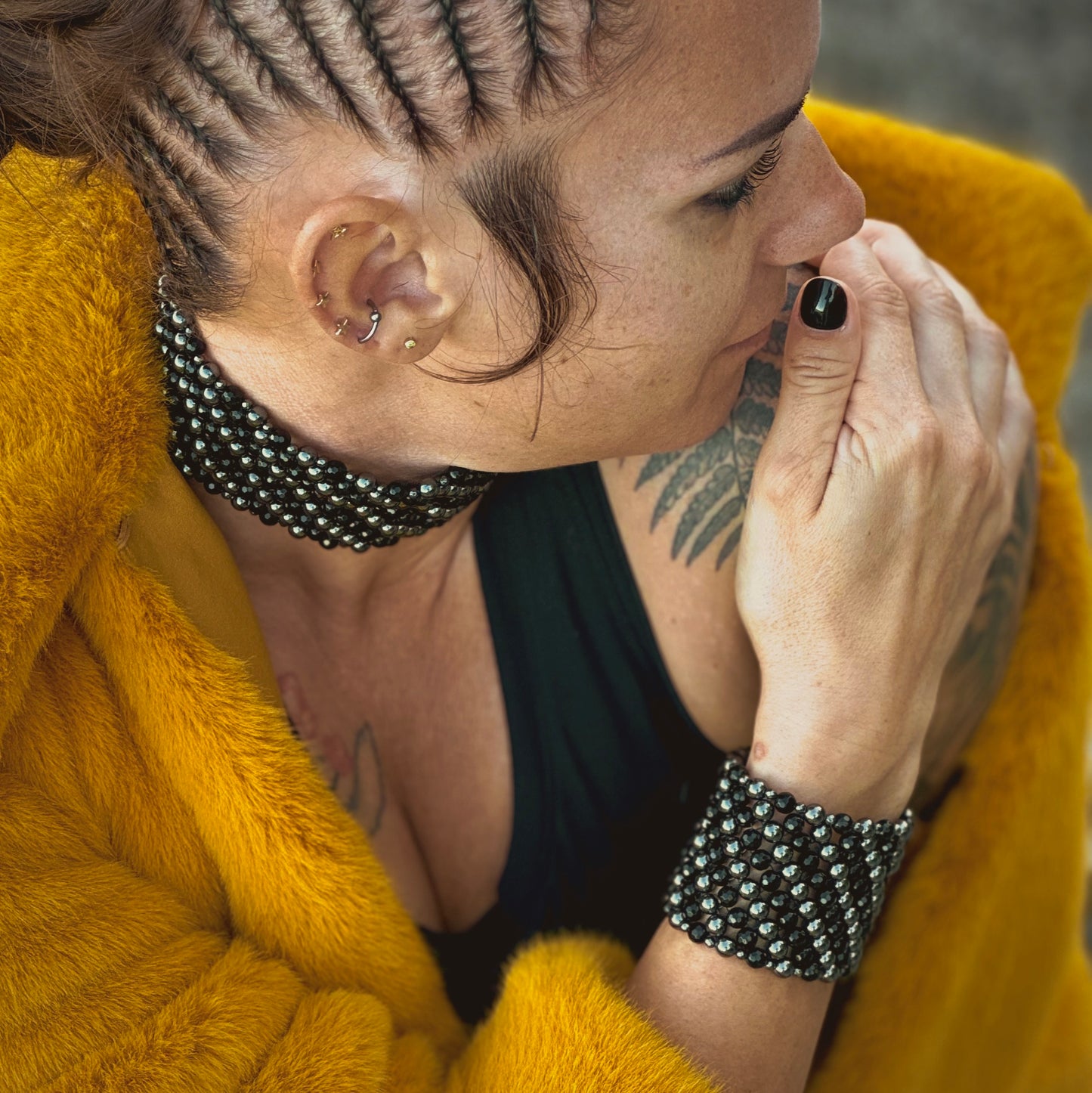 SAHARA S6 Choker in Black Onyx + Hematite