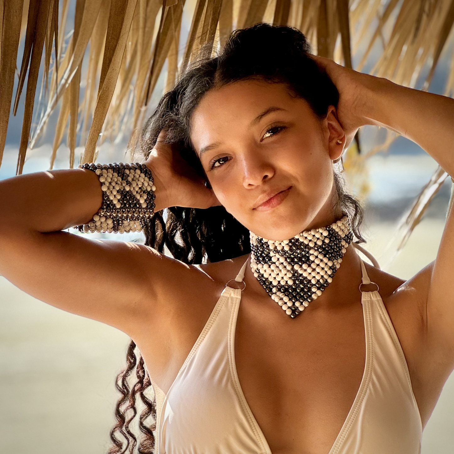 SAHARA S12 Choker in Howlite + Hematite