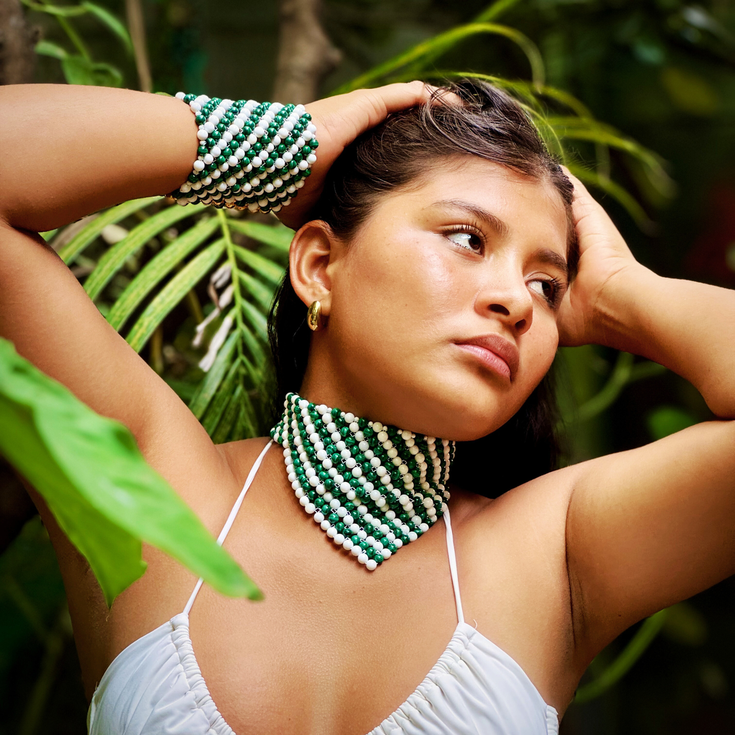 SAHARA S12 Choker in Malachite + White Shell