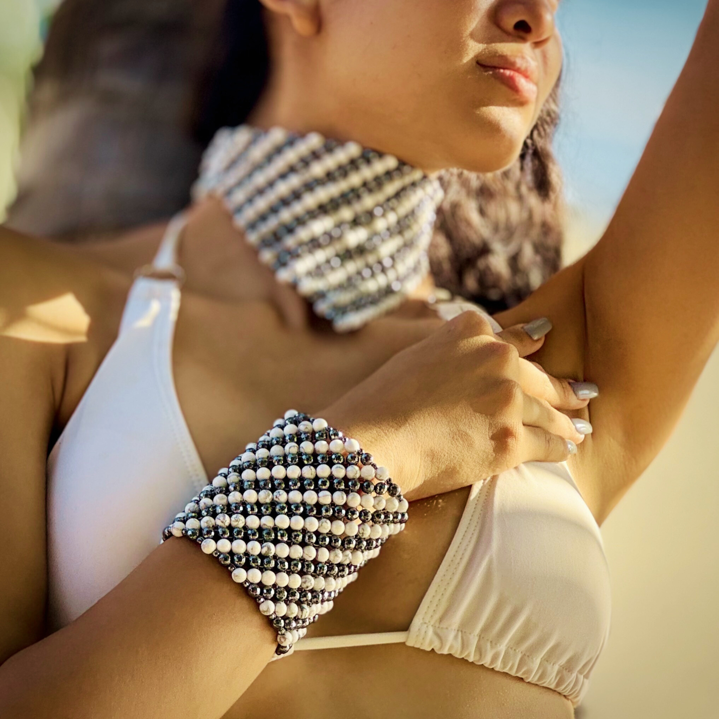 SAHARA S10 Bracelet in Howlite + Hematite