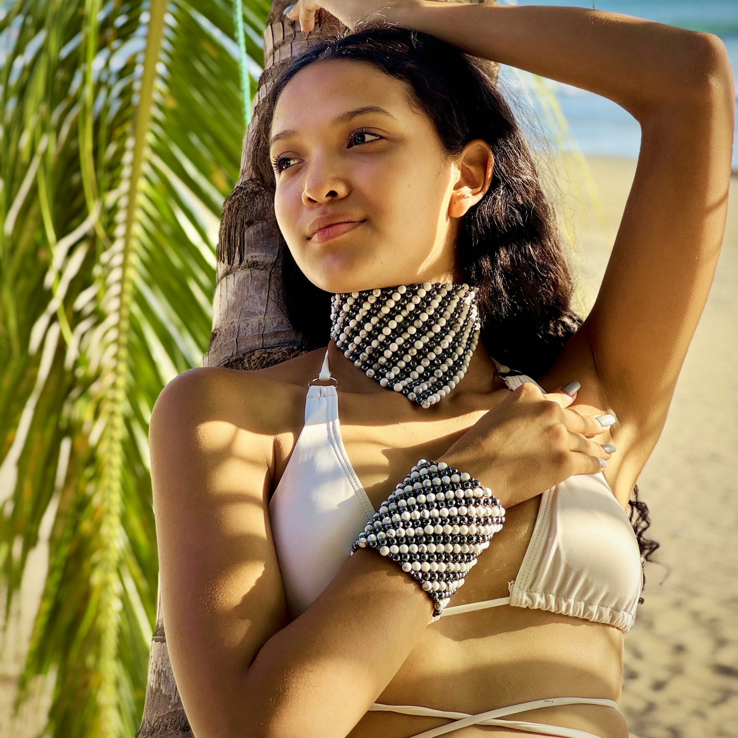 SAHARA S13 Choker in Howlite + Hematite