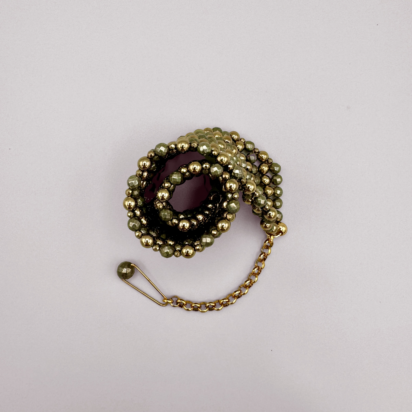 SAHARA S6 Choker in Pyrite + Gold