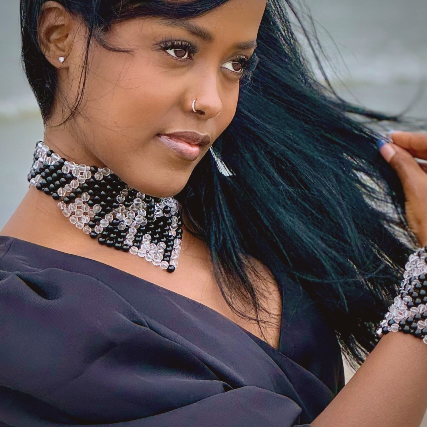 SAHARA S12 Choker in Black Onyx + Clear Quartz