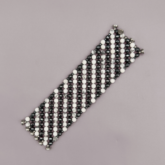 SAHARA S3 Bracelet in Howlite + Hematite