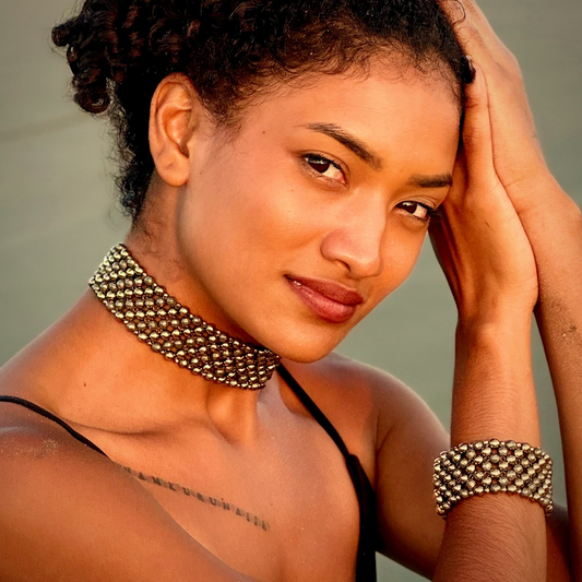 SAHARA S4 Choker in Pyrite + Gold