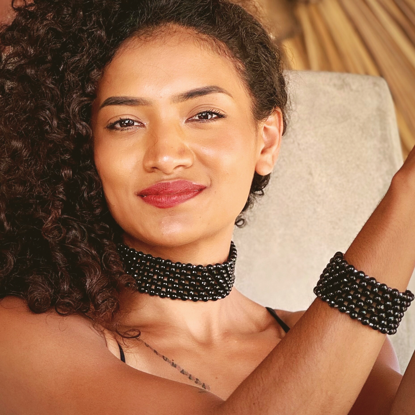 SAHARA S4 Choker in Pure Black Onyx