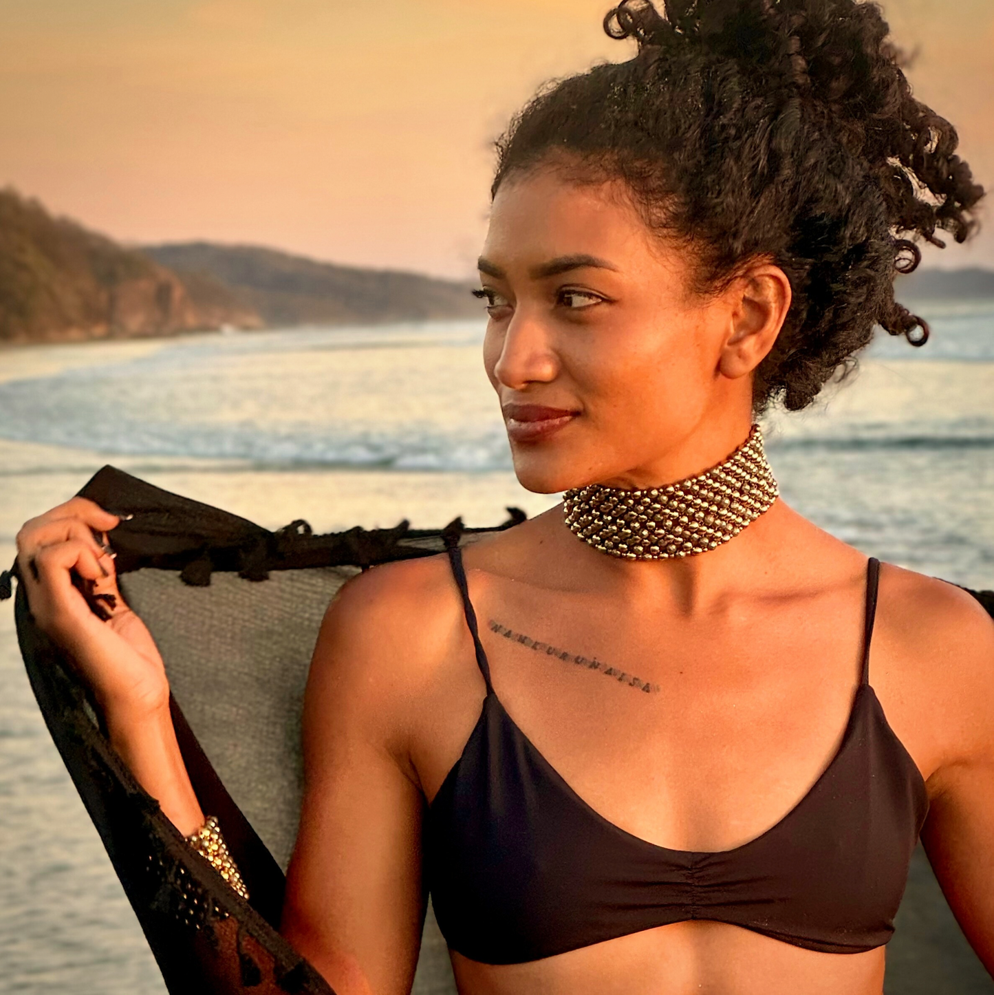 SAHARA S6 Choker in Pyrite + Gold