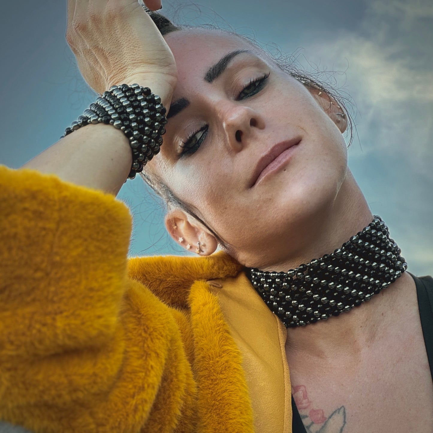 SAHARA S6 Choker in Black Onyx + Hematite