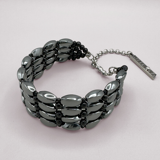 Choker in Hematite + Black Onyx