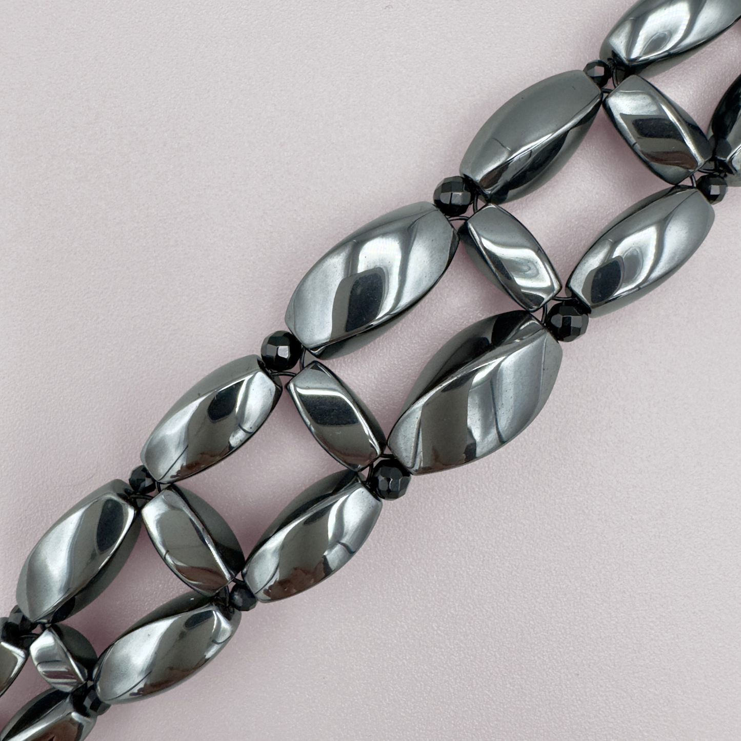 Bracelet in Hematite + Black Onyx