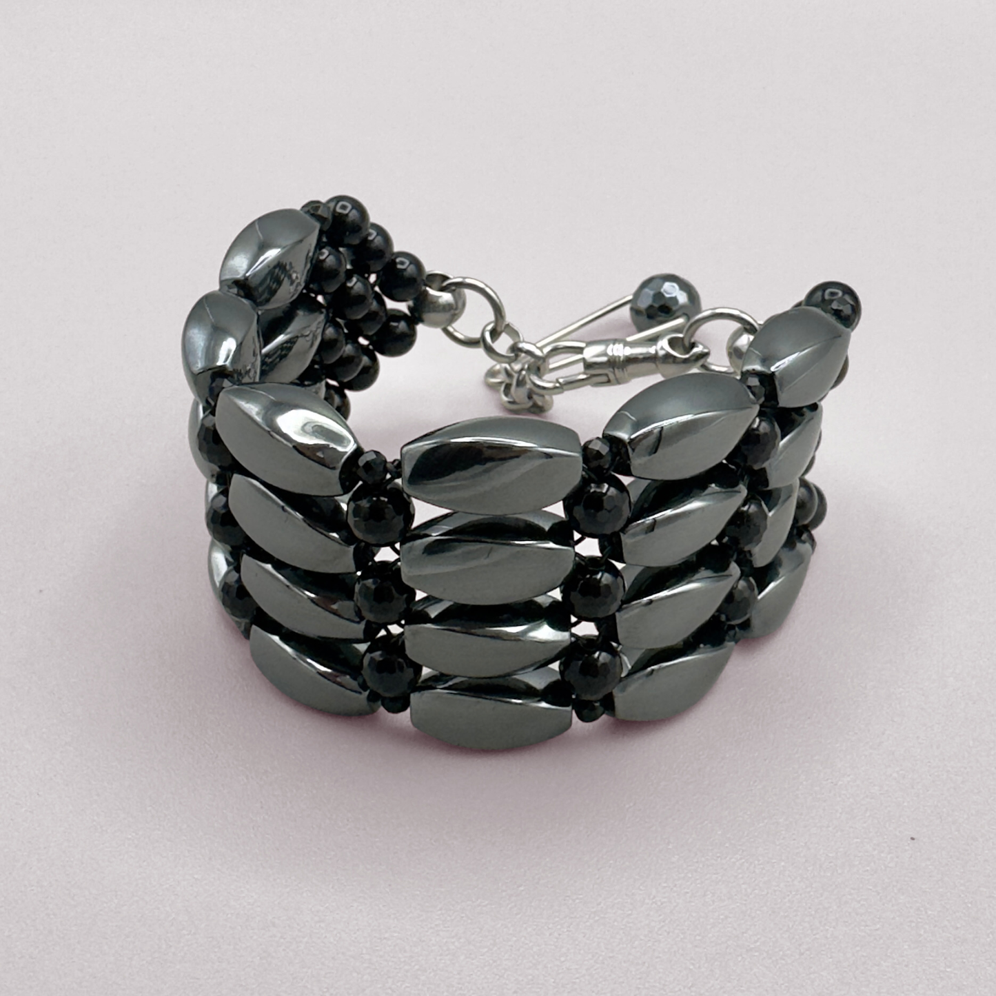 Bracelet in Hematite + Black Onyx