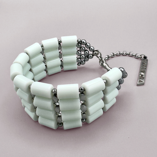 Choker in White Jade + Silver