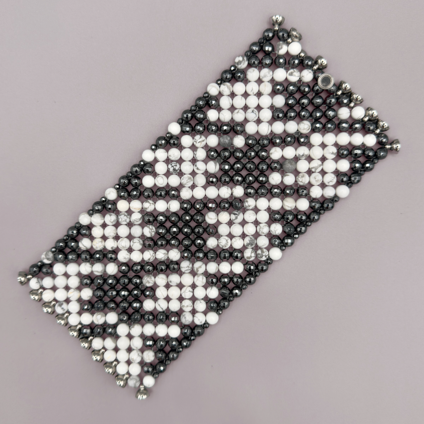 SAHARA S10 Bracelet in Howlite + Hematite