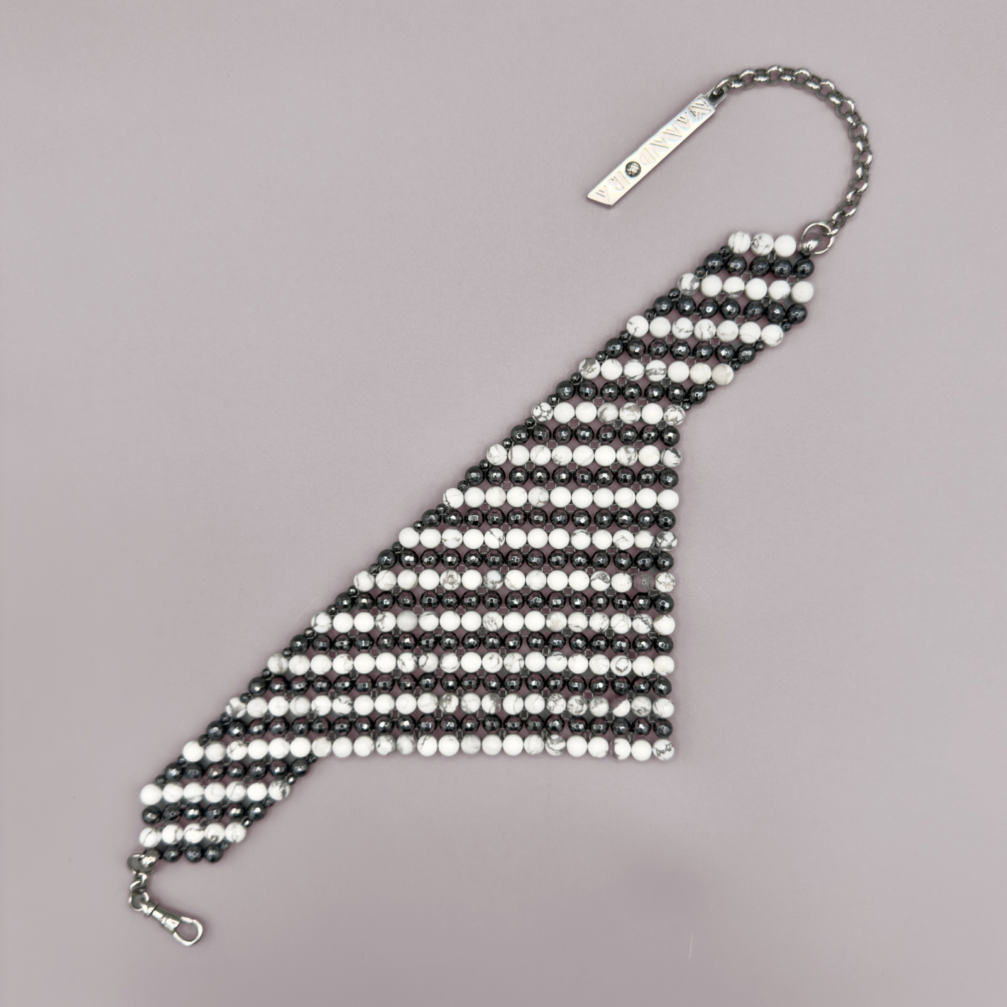 SAHARA S12 Choker Necklace in Howlite + Hematite