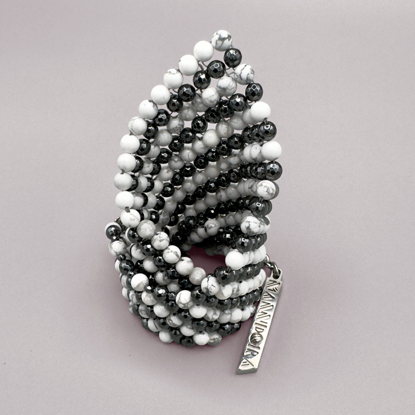 SAHARA S12 Choker Necklace in Howlite + Hematite