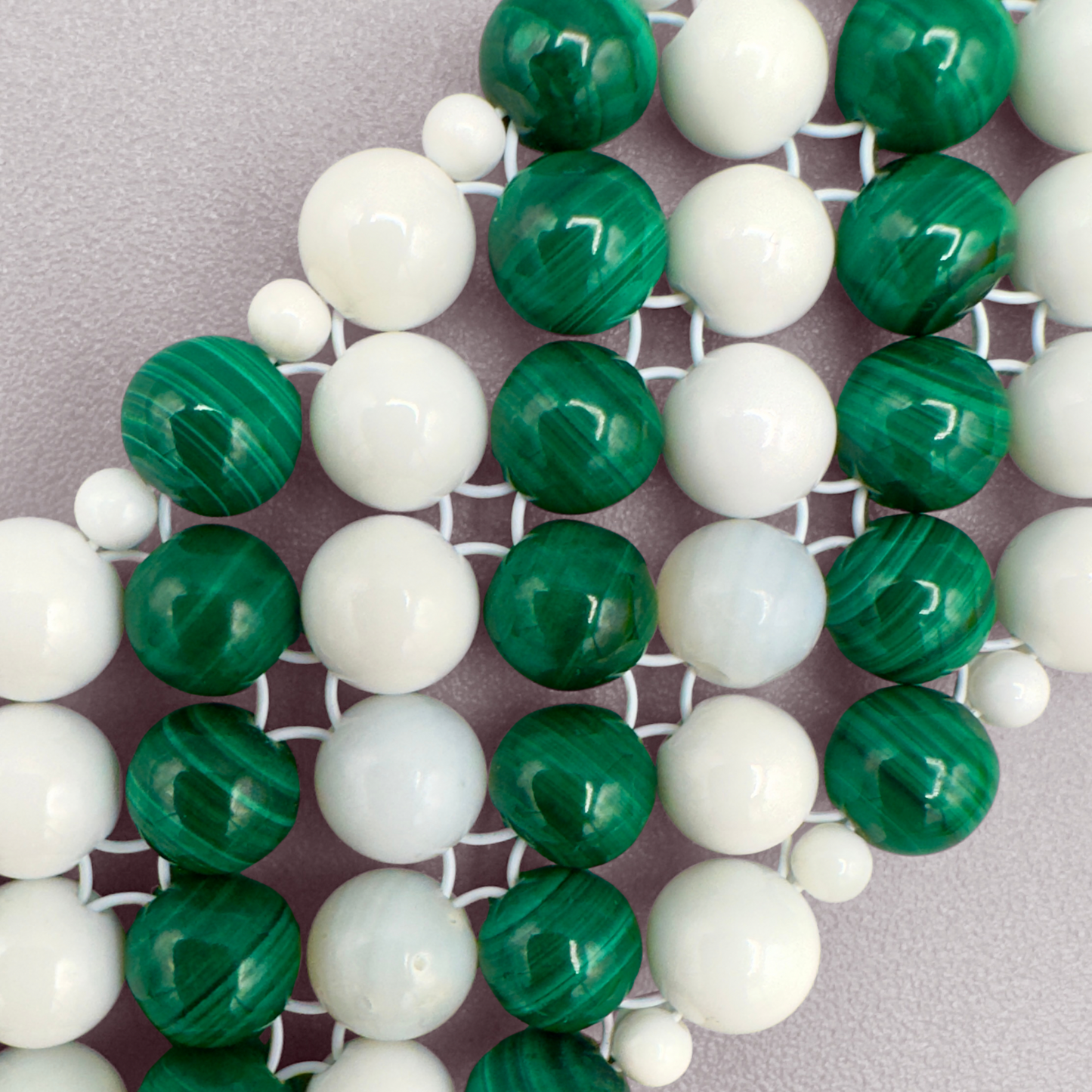 SAHARA S4 Choker in Malachite + White Shell