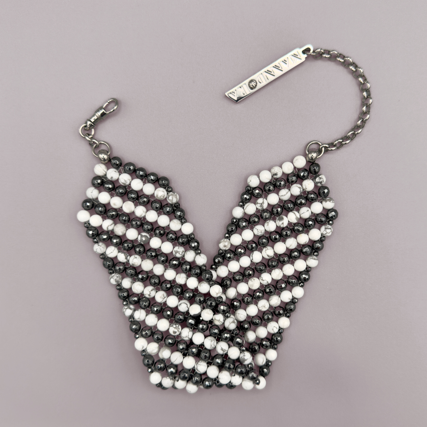 SAHARA S6 Choker in Howlite + Hematite