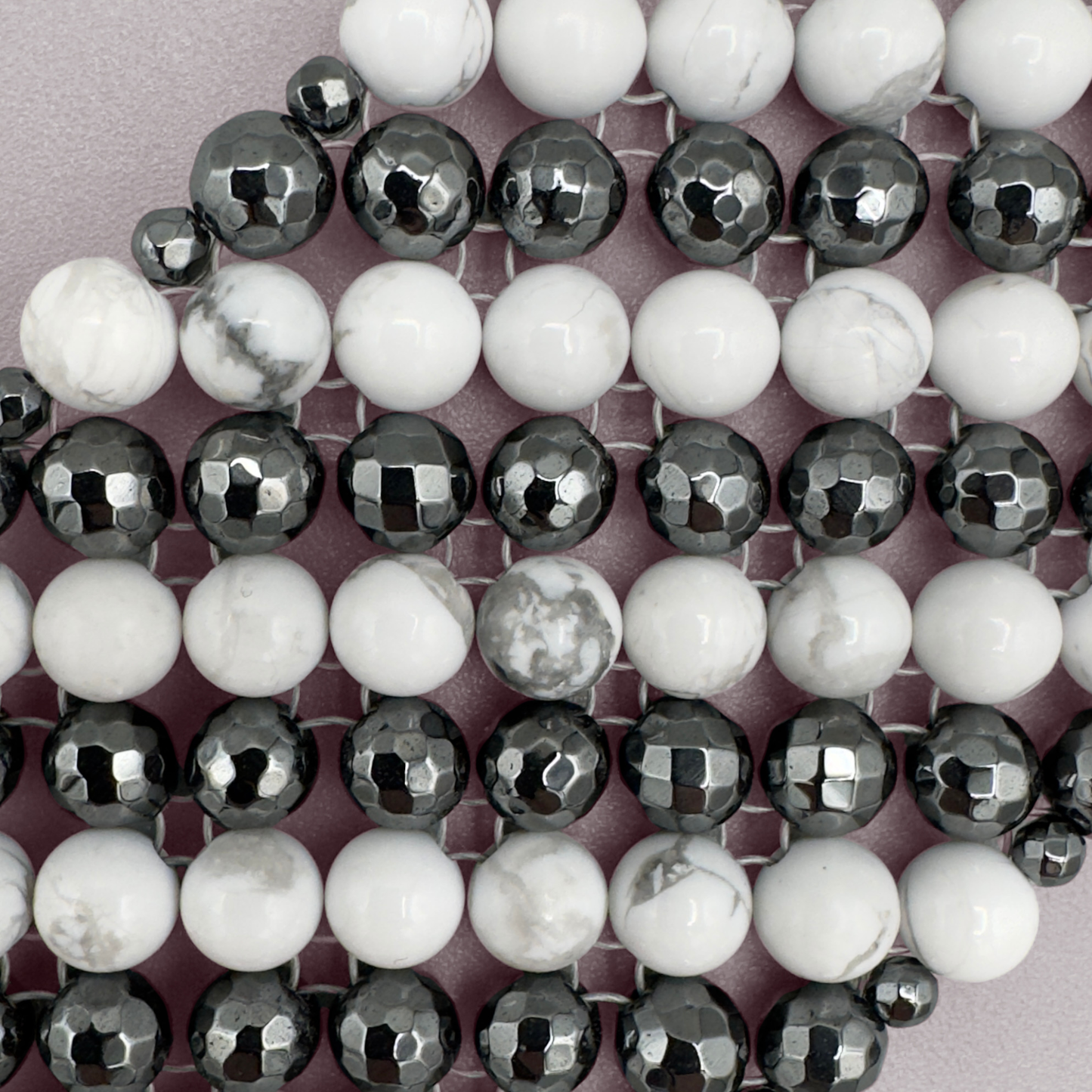 SAHARA S6 Choker in Howlite + Hematite