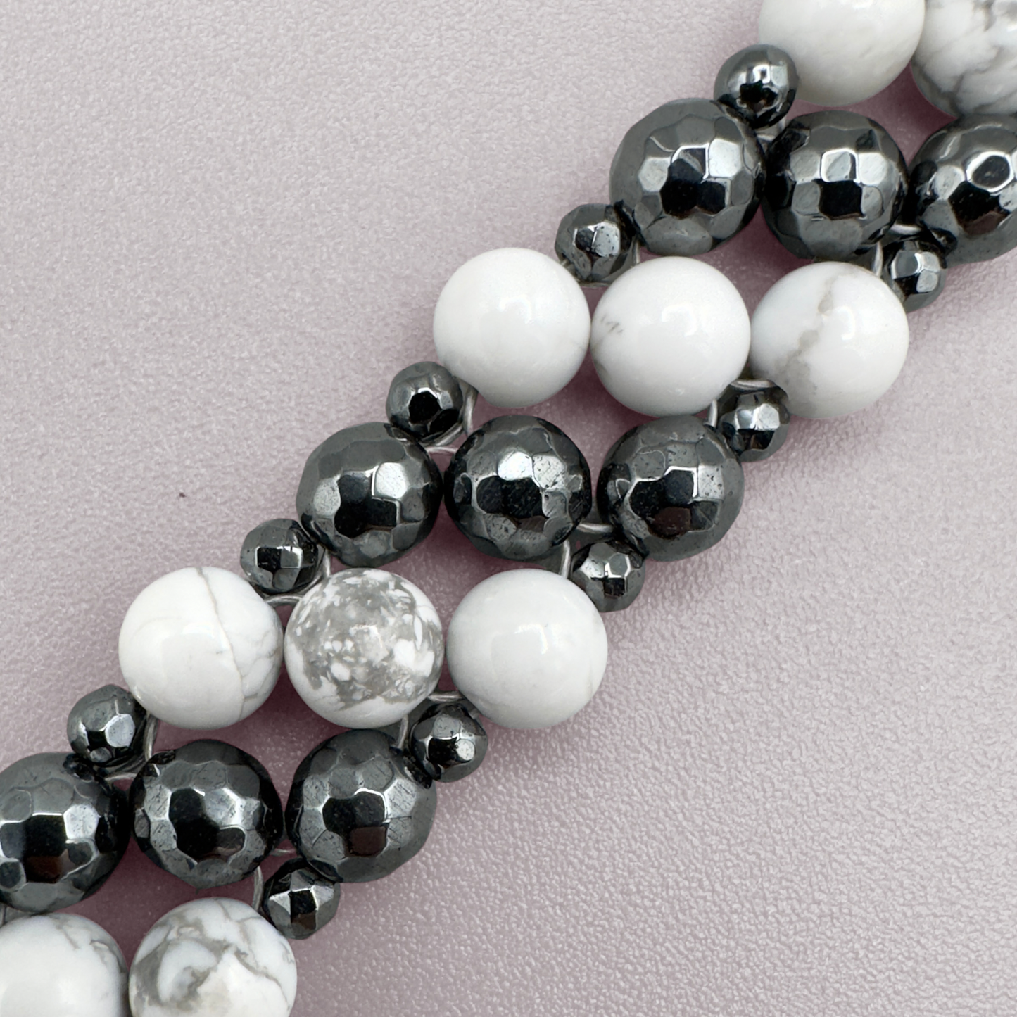 SAHARA S2 Choker in Howlite + Hematite