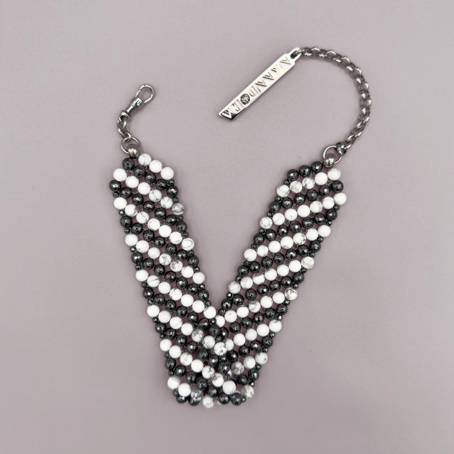 SAHARA S4 Choker in Howlite + Hematite