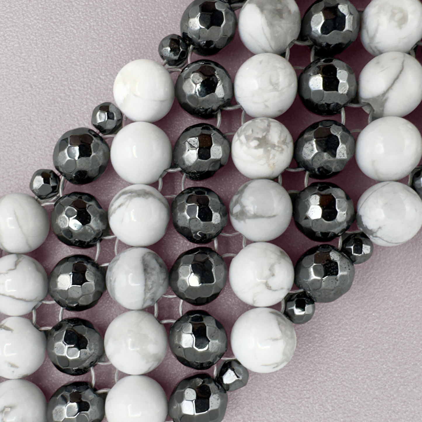 SAHARA S4 Choker in Howlite + Hematite