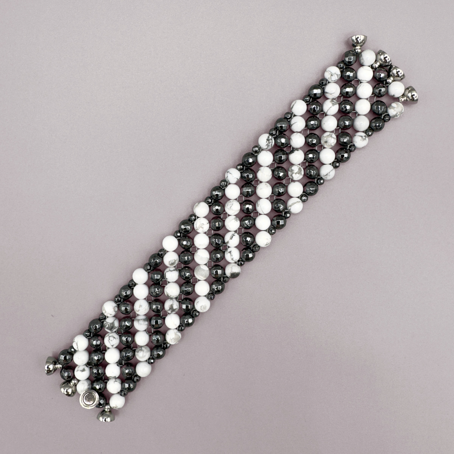 SAHARA S4 Bracelet in Howlite + Hematite