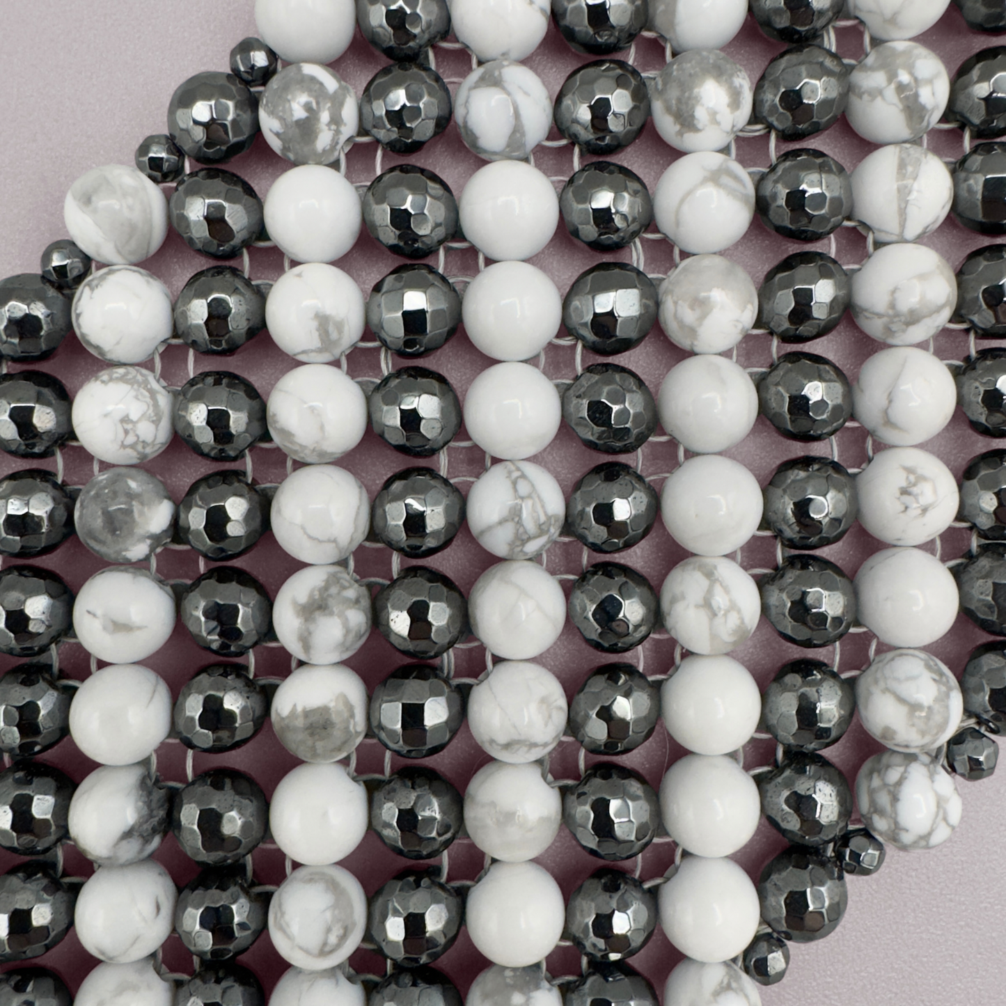 SAHARA S8 Choker in Howlite + Hematite