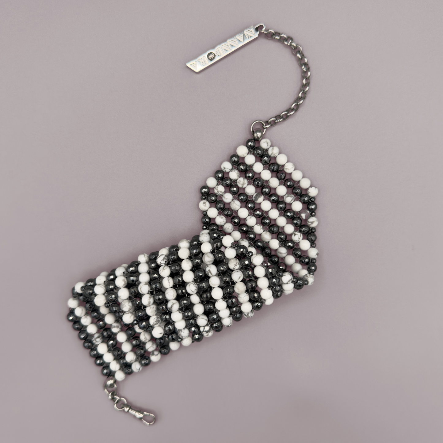 SAHARA S8 Choker in Howlite + Hematite