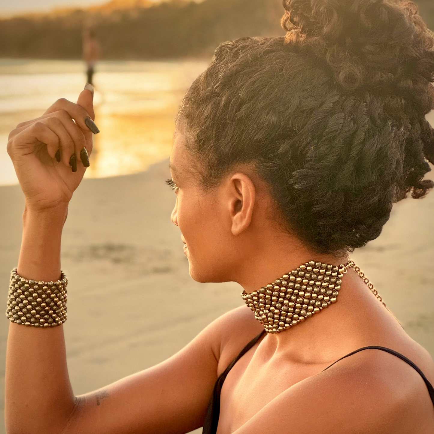 SAHARA S6 Choker in Pyrite + Gold