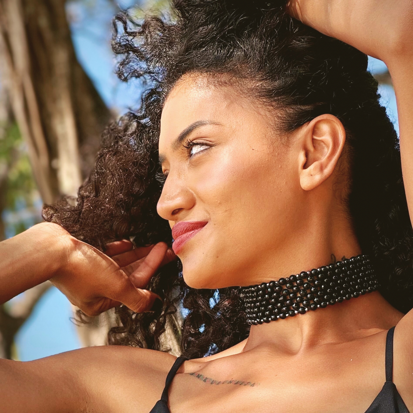 SAHARA S4 Choker in Pure Black Onyx