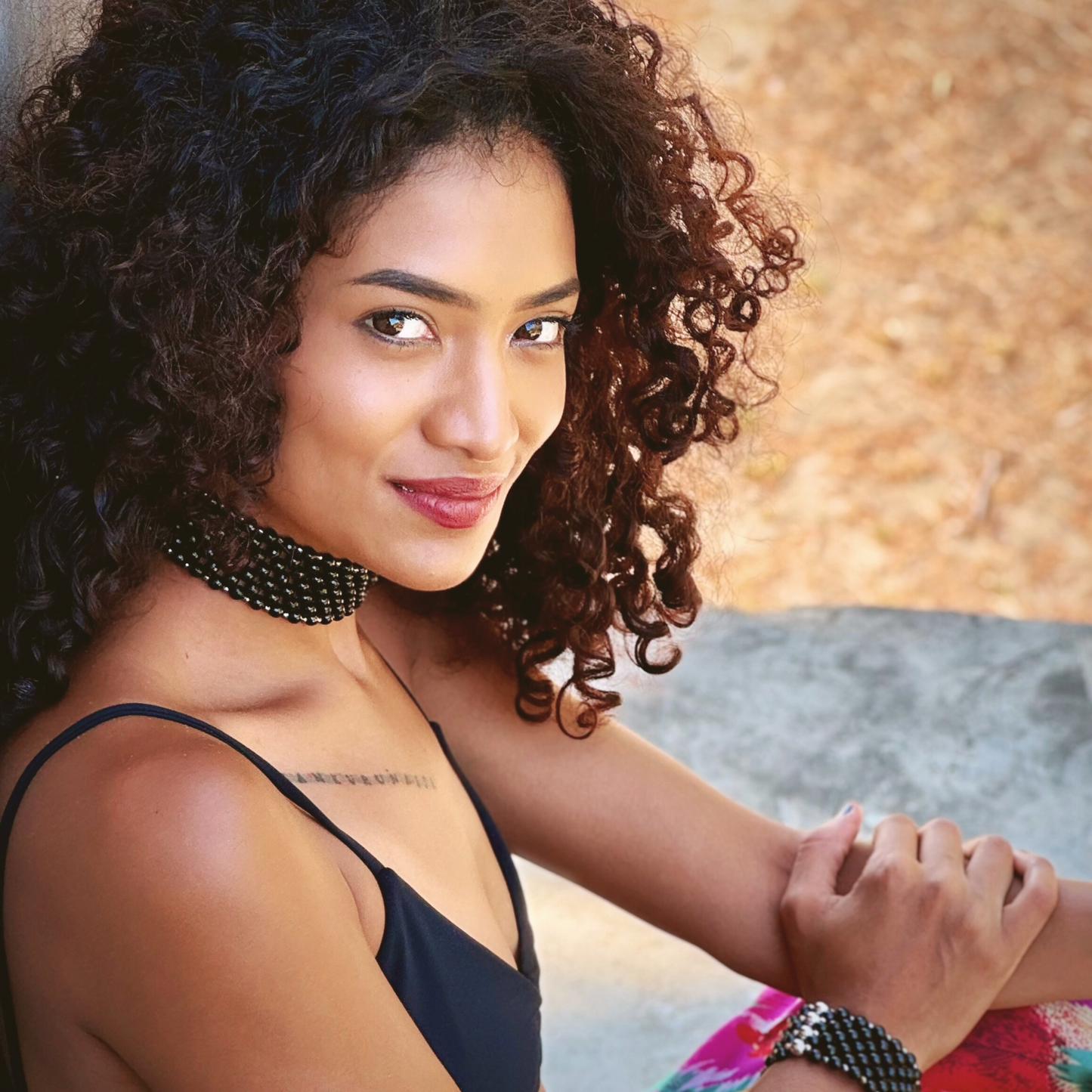 SAHARA S4 Choker in Pure Black Onyx