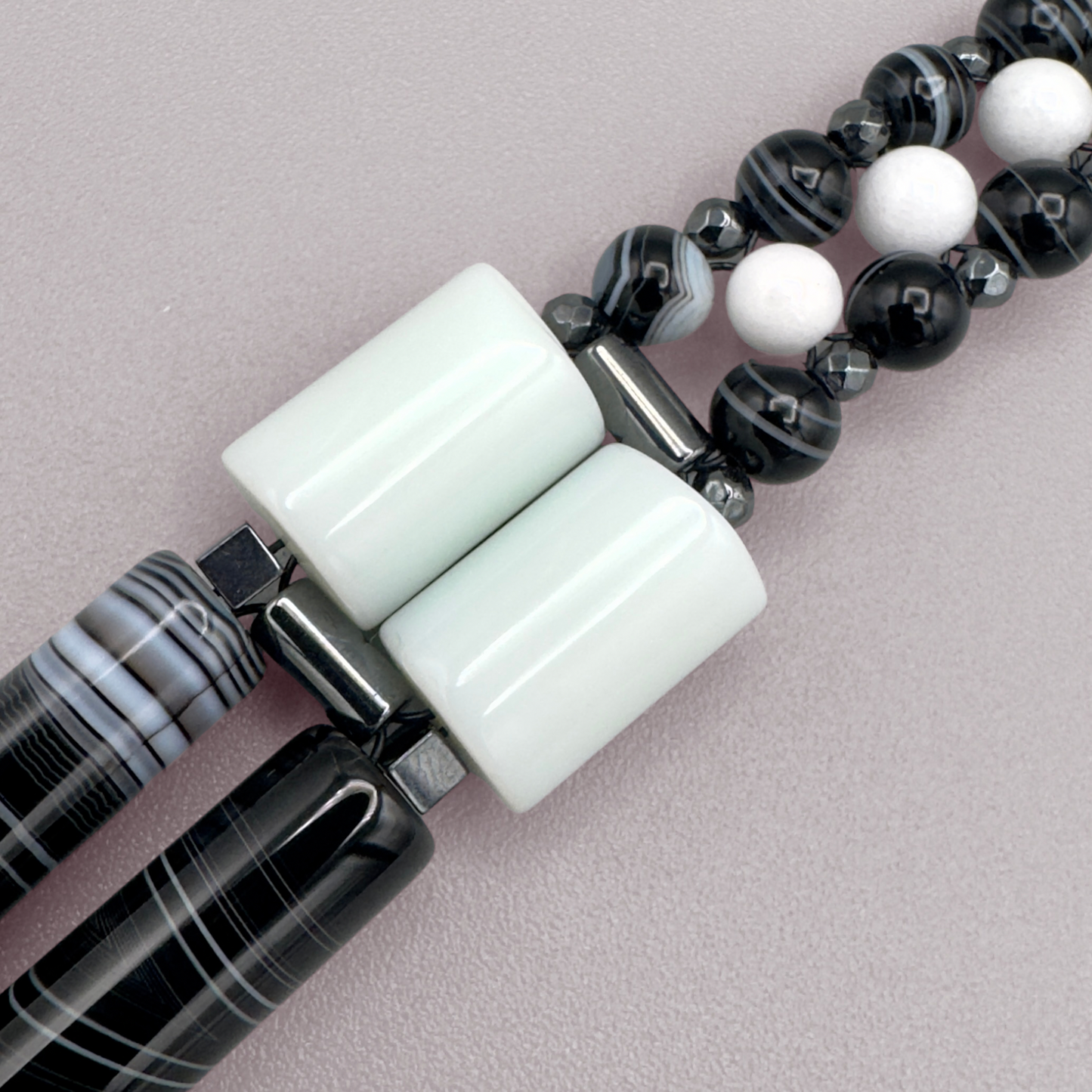 Bracelet in Black Sardonyx + White Jade